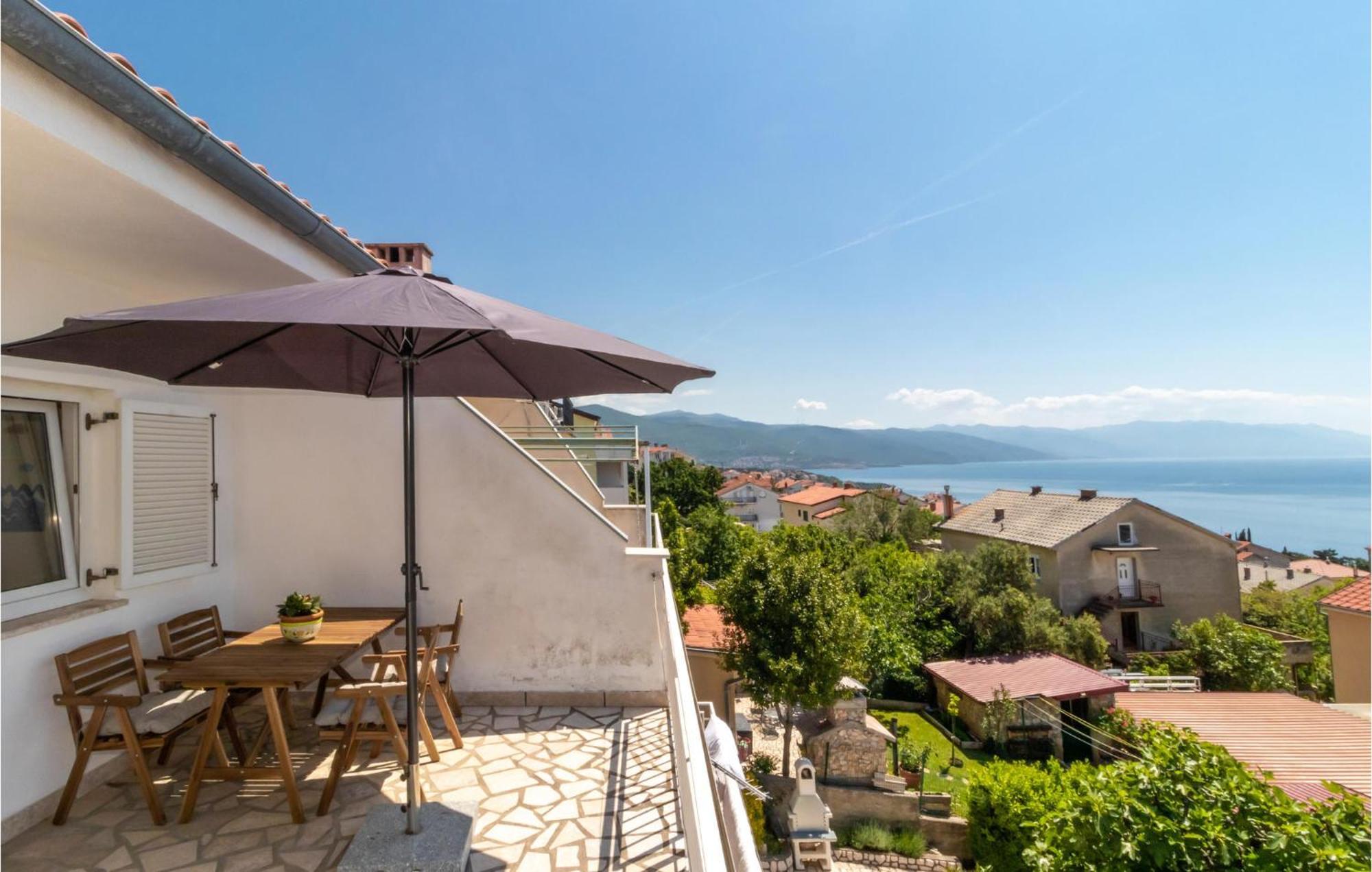 Lovely Apartment In Novi Vinodolski With Wifi 外观 照片