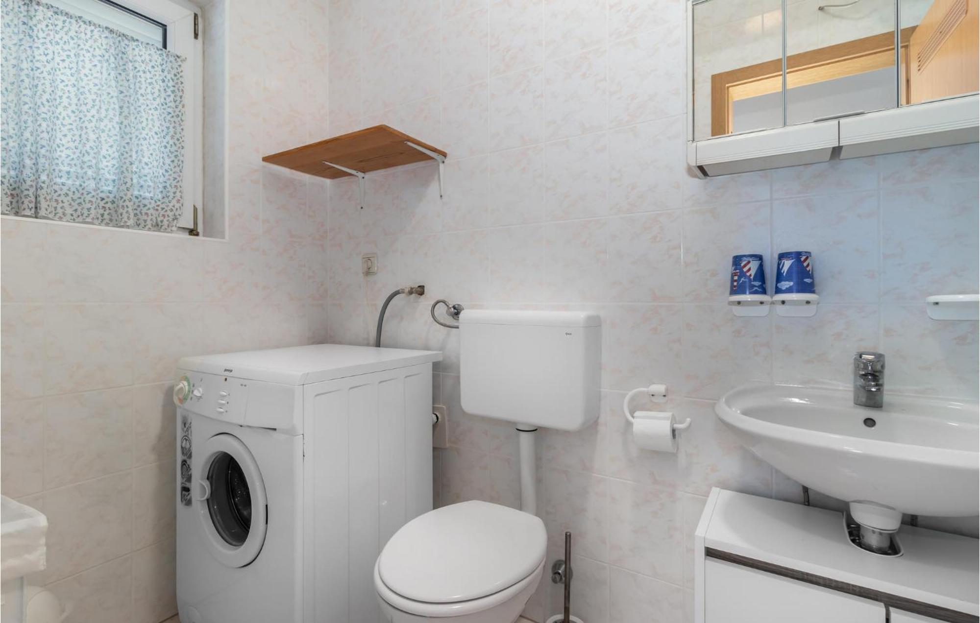 Lovely Apartment In Novi Vinodolski With Wifi 外观 照片